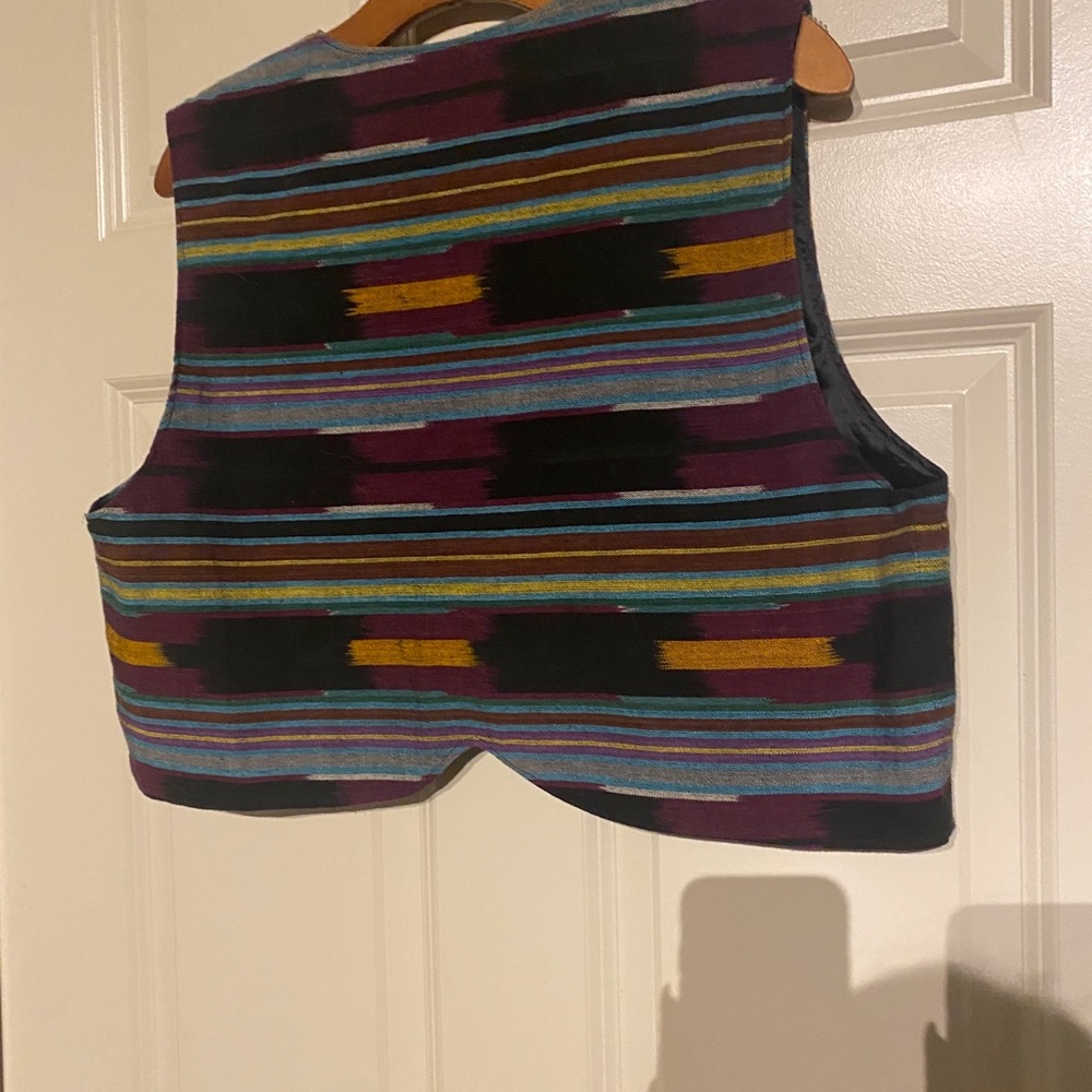 Printed Vest - Picture 3 of 4